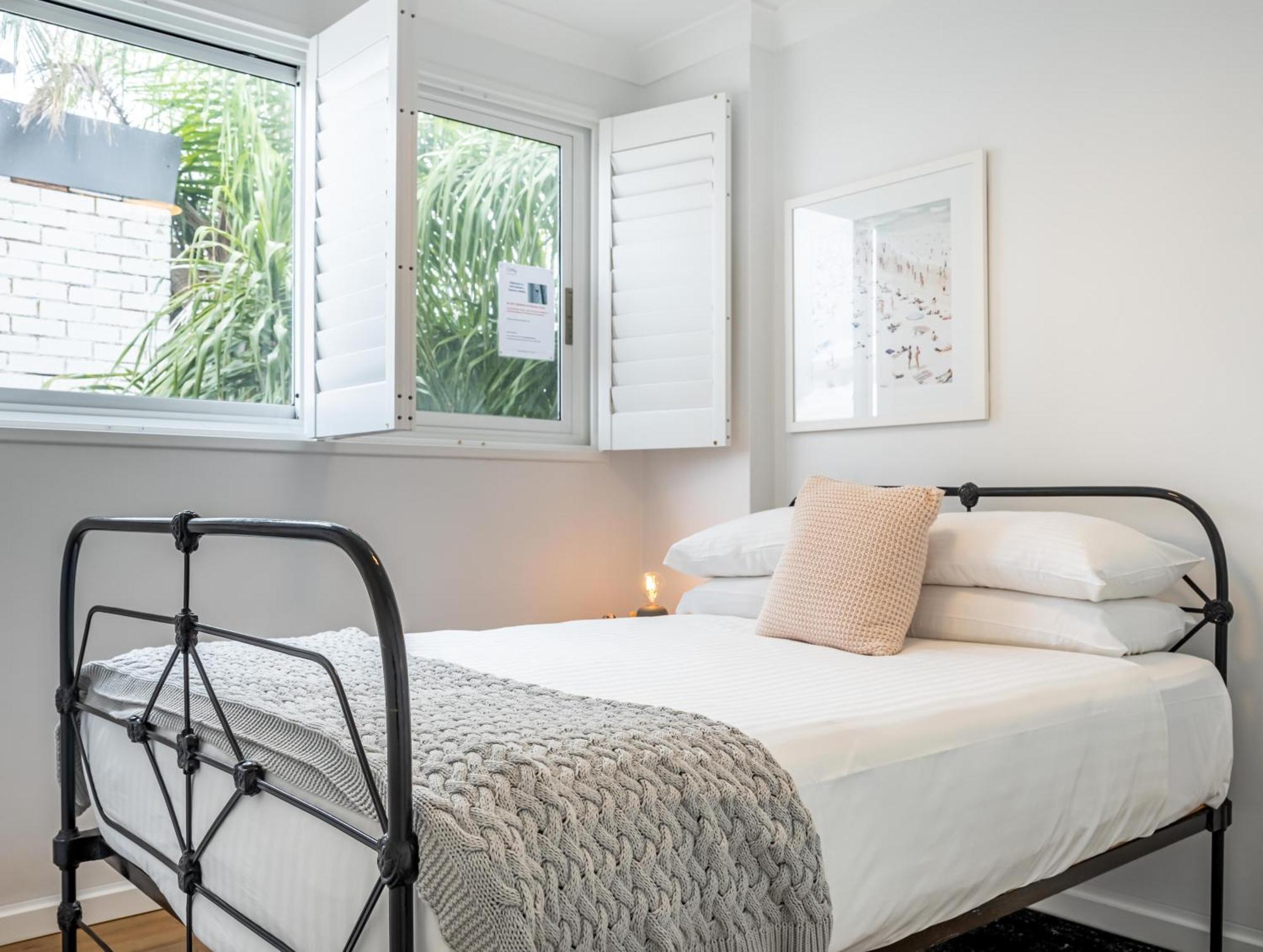 Chic Apartment Footsteps From Manly Beach Sídney Habitación foto